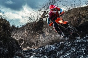 开云体育-澳大利亚女子接力队突破自我刷新纪录，澳大利亚接力队集体禁赛