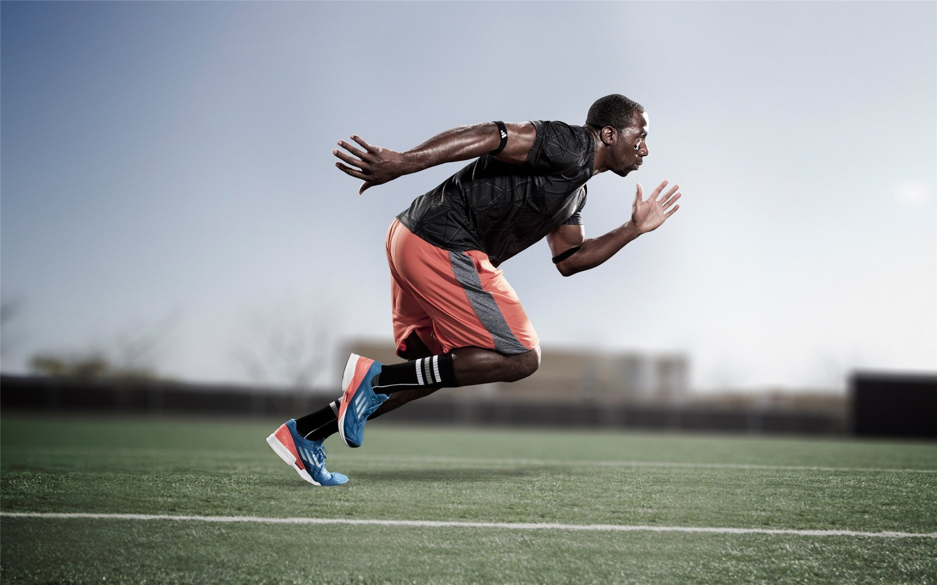 _赛事高潮:关键时刻的神奇表现令人震撼_,形容比赛到了高潮的成语